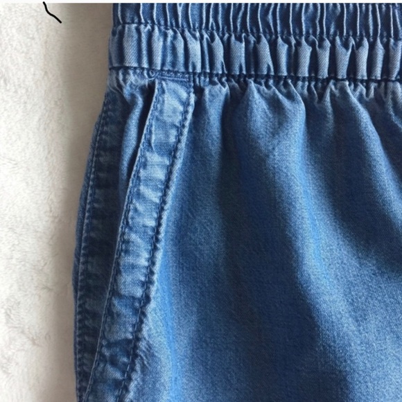 Old Navy | Tie-front Women Lady Soft Shorts with Pockets - Picture 4 of 6